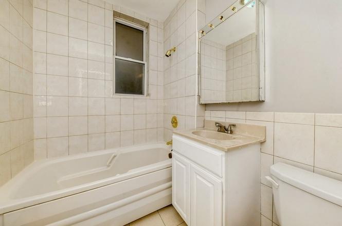 5340 South Greenwood Avenue Chicago IL 60615