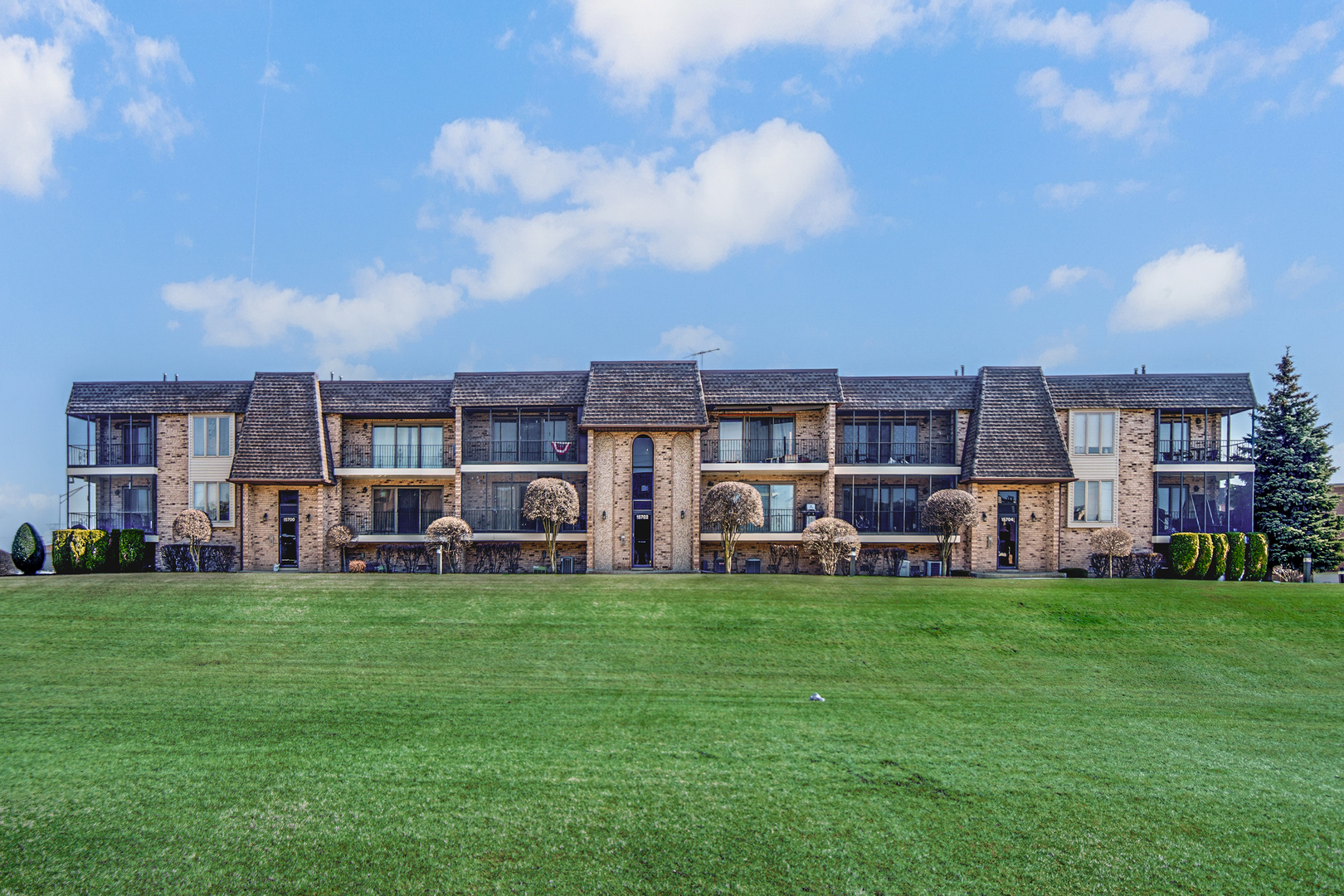 15702 Foxbend Court Orland Park IL 60462