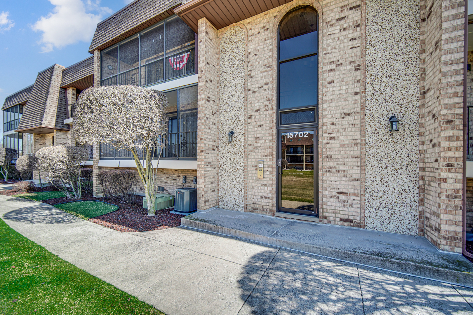 15702 Foxbend Court Orland Park IL 60462