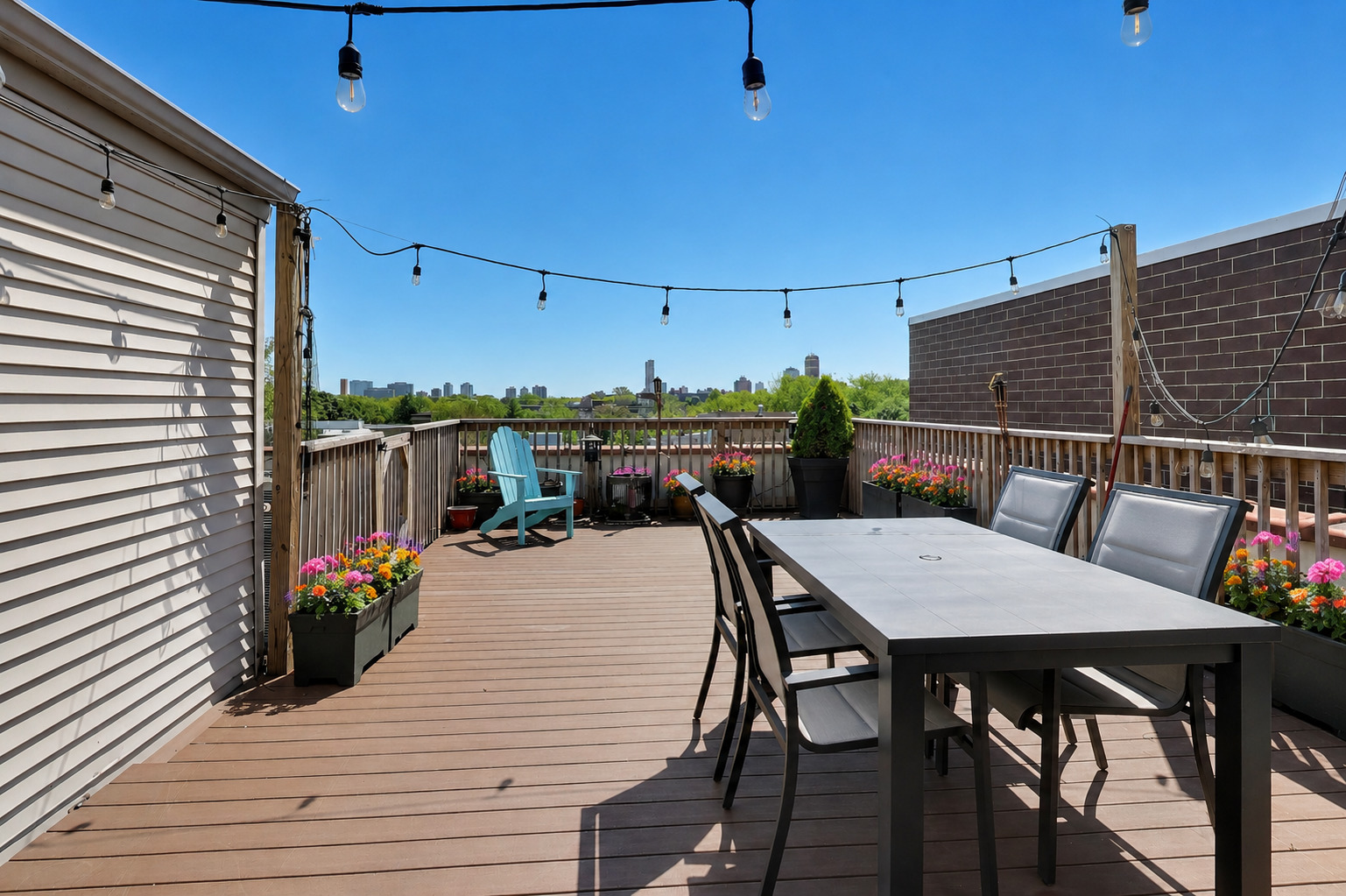 4043 North Damen Avenue Chicago IL 60618