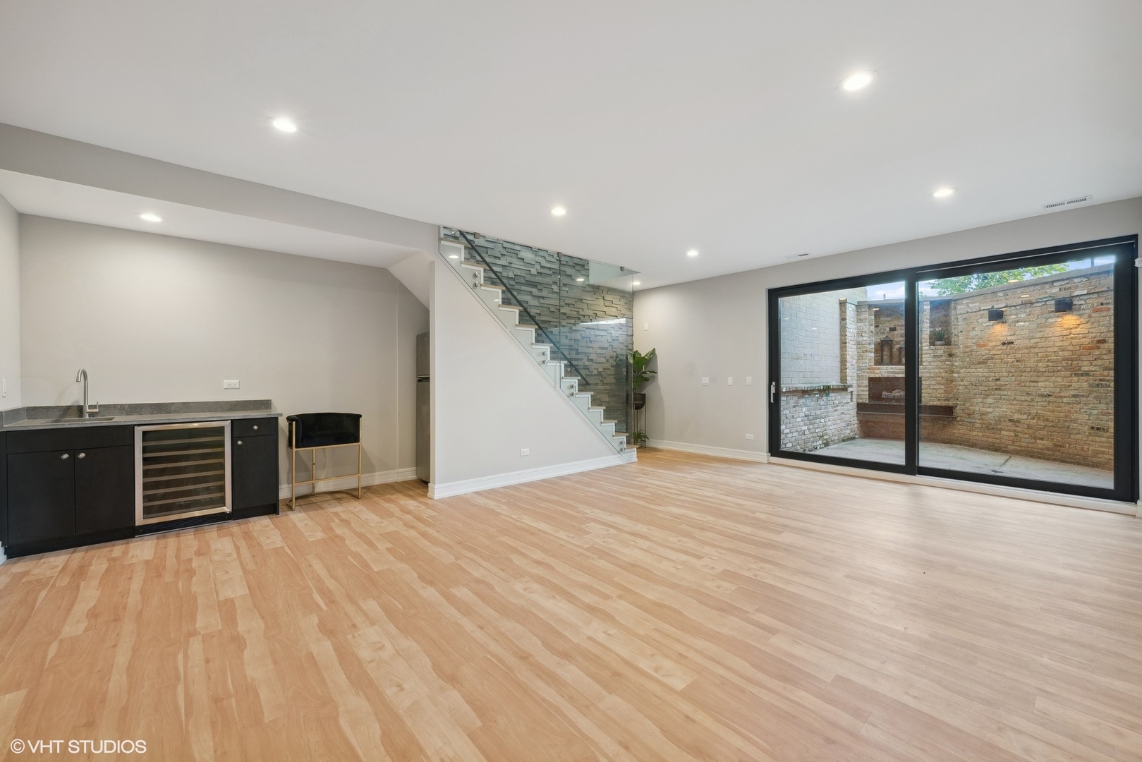 1203 West Superior Street Chicago IL 60642
