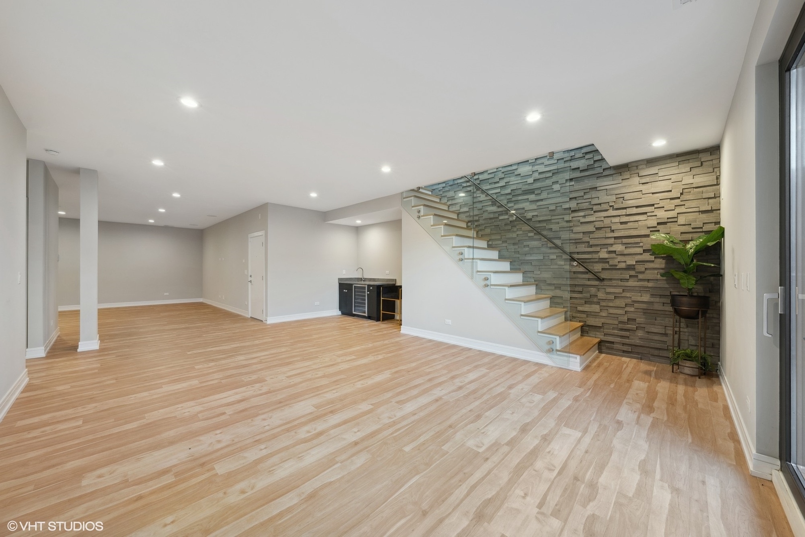 1203 West Superior Street Chicago IL 60642