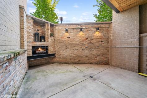 1203 West Superior Street Chicago IL 60642