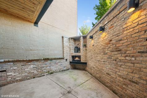 1203 West Superior Street Chicago IL 60642