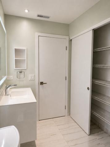 183 Grove Avenue Des Plaines IL 60016