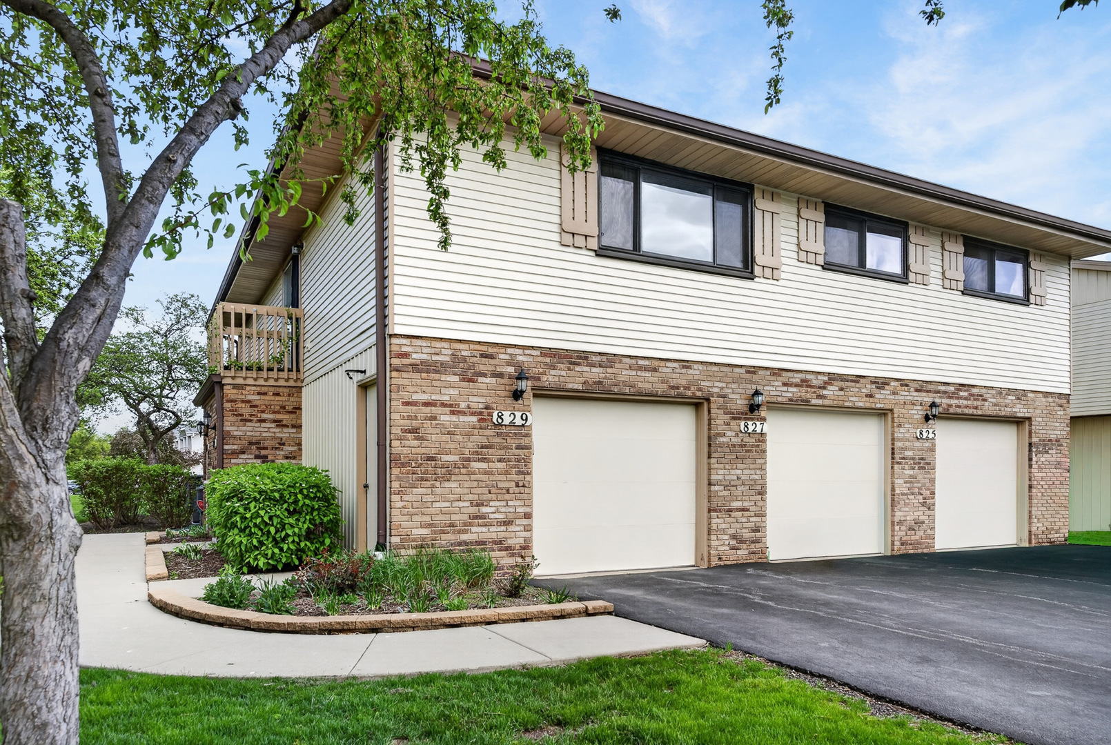 829 Dighton Lane Schaumburg IL 60173