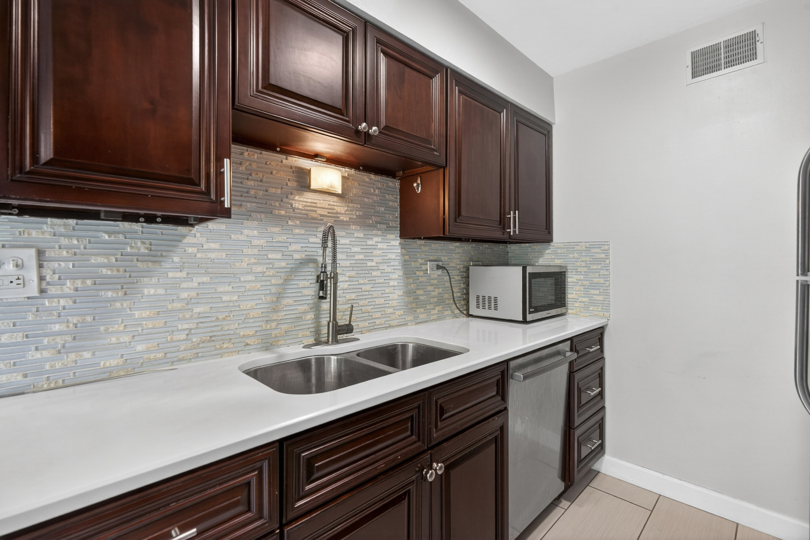 829 Dighton Lane Schaumburg IL 60173