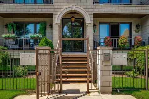 6438 South Woodlawn Avenue Chicago IL 60637