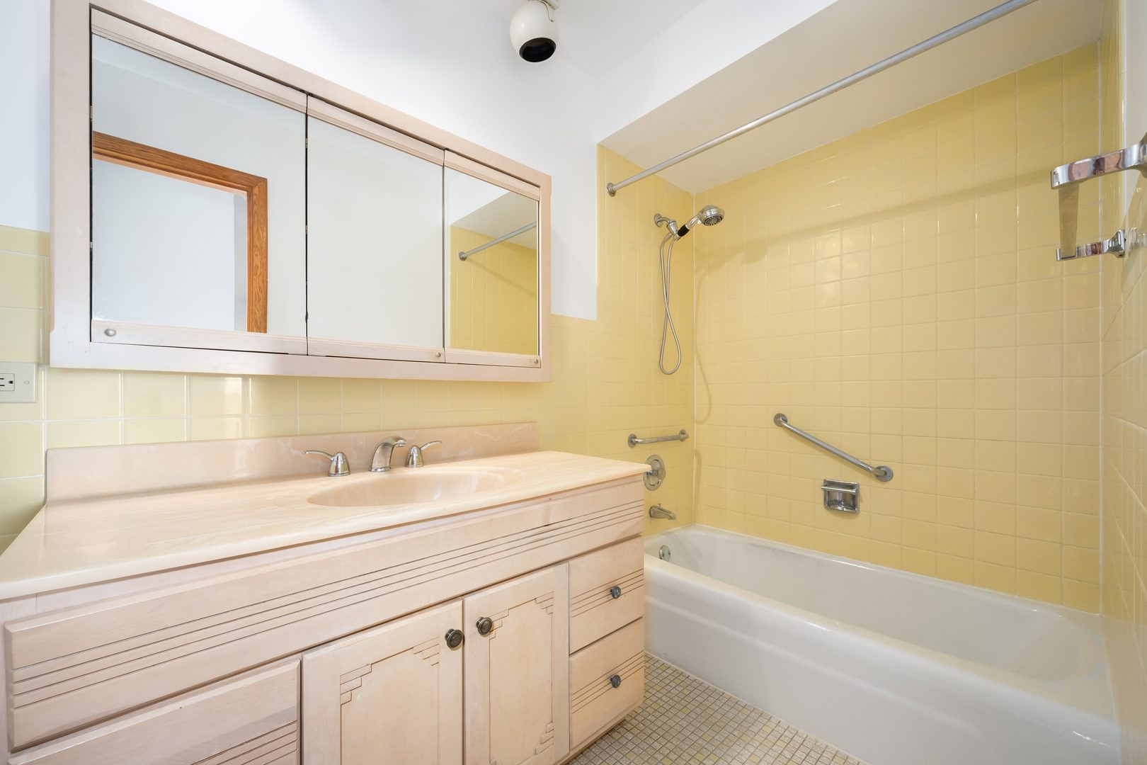 7225 West Higgins Avenue Chicago IL 60656