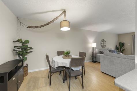 8000 Woodglen Lane Downers Grove IL 60516
