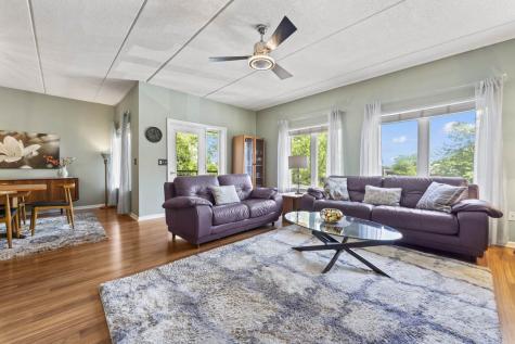 3451 North Carriageway Drive Arlington Heights IL 60004