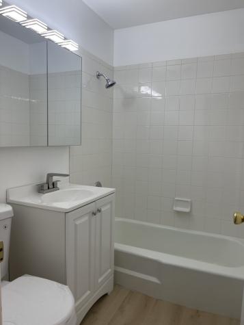 706 East Algonquin Road Arlington Heights IL 60005