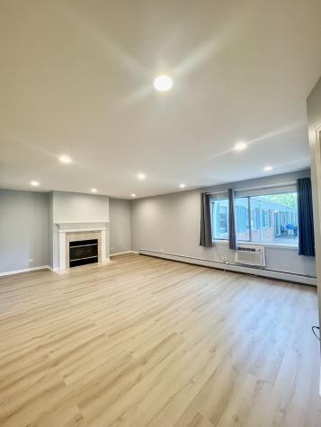 706 East Algonquin Road Arlington Heights IL 60005