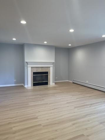 706 East Algonquin Road Arlington Heights IL 60005