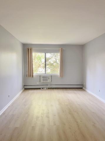 706 East Algonquin Road Arlington Heights IL 60005