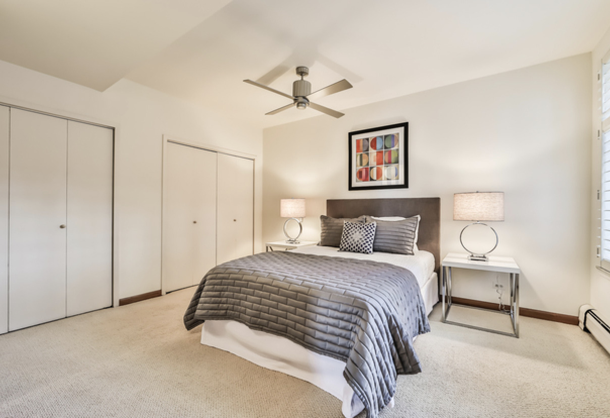 2100 North Lincoln Park West Chicago IL 60614