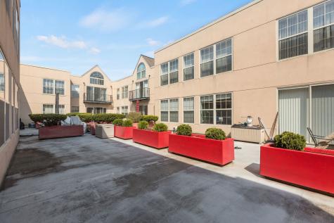 1800 Dewes Street Glenview IL 60025