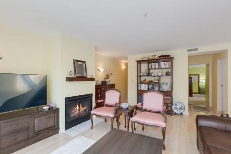 1800 Dewes Street Glenview IL 60025