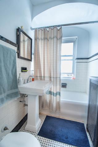 1217 West Granville Avenue Chicago IL 60660