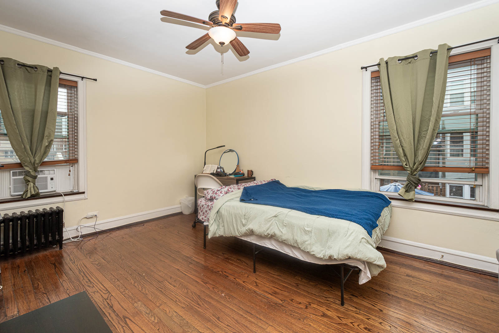 1217 West Granville Avenue Chicago IL 60660