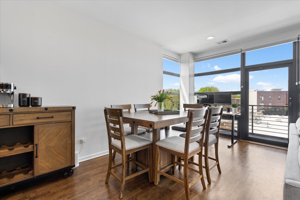 2045 West Concord Place Chicago IL 60647