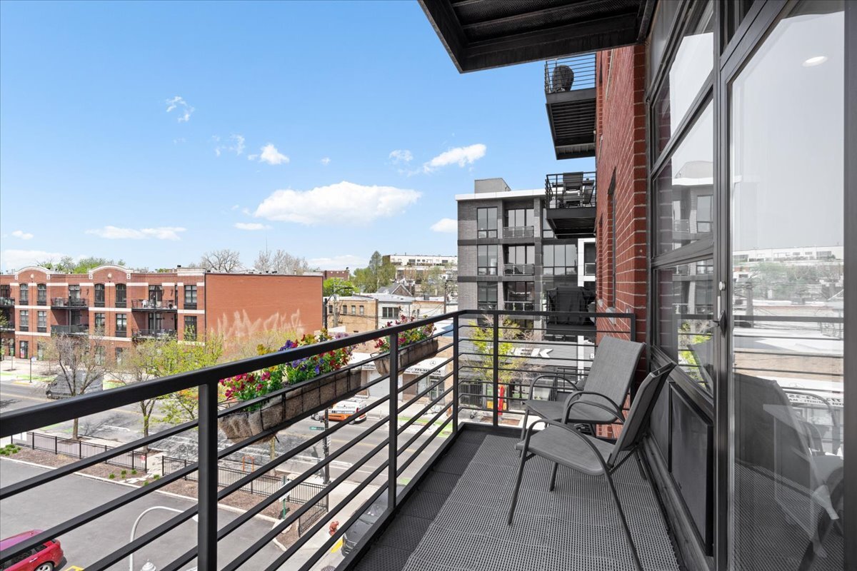 2045 West Concord Place Chicago IL 60647