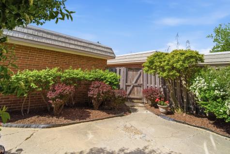 1490 Avignon Court Highland Park IL 60035
