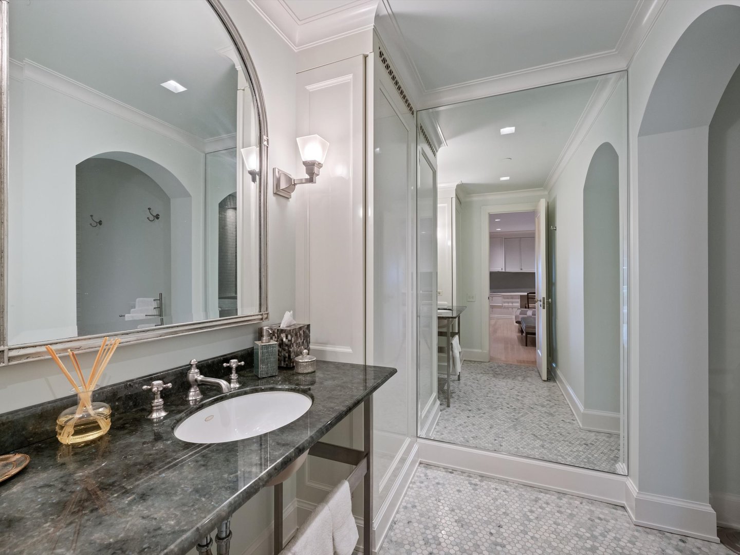 2120 North Lincoln Park West Chicago IL 60614