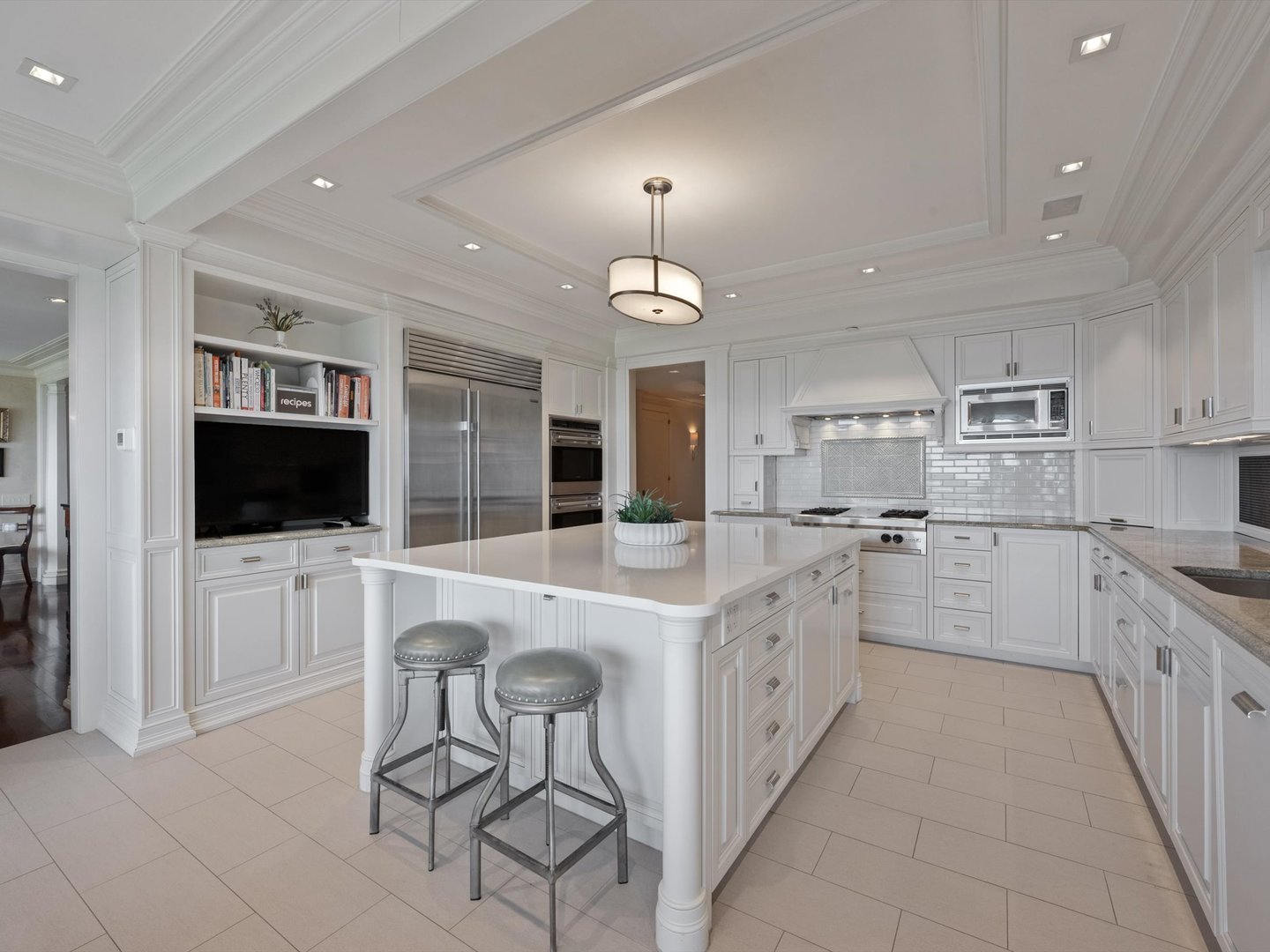 2120 North Lincoln Park West Chicago IL 60614