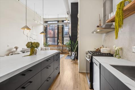 3024 North Lincoln Avenue Chicago IL 60657