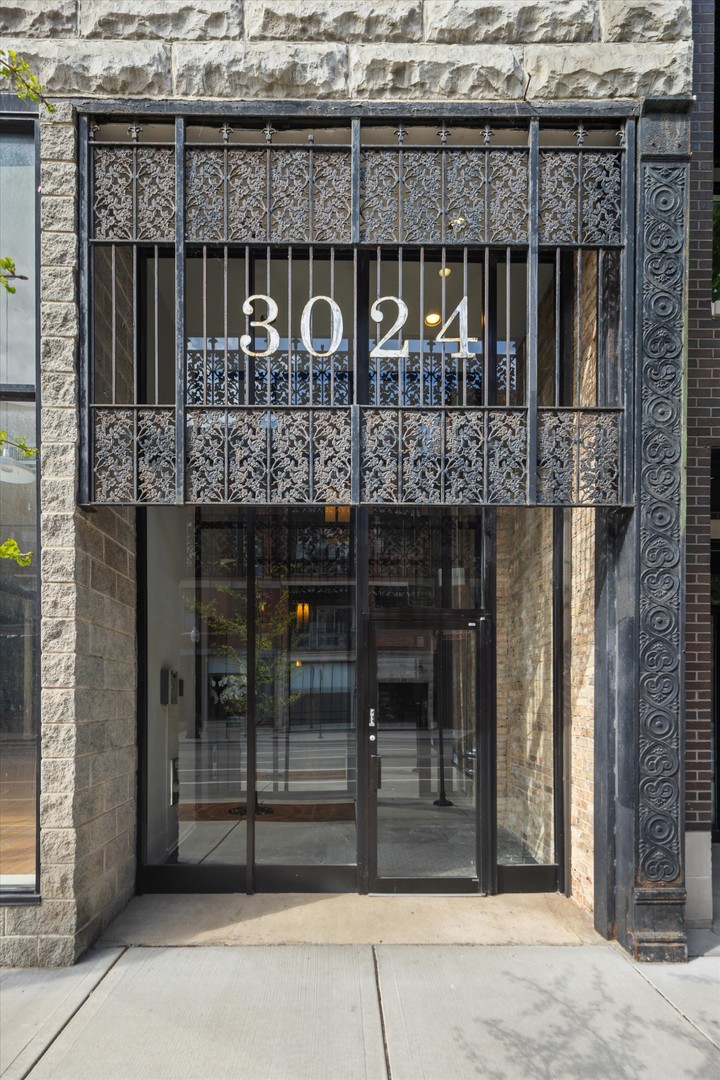 3024 North Lincoln Avenue Chicago IL 60657