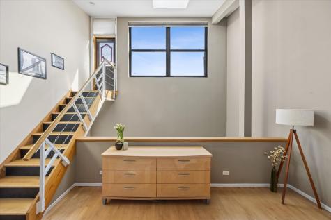 3024 North Lincoln Avenue Chicago IL 60657