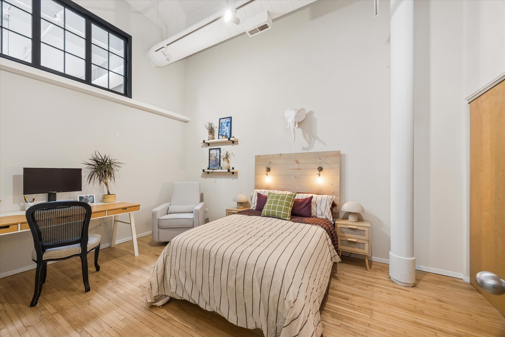 3024 North Lincoln Avenue Chicago IL 60657
