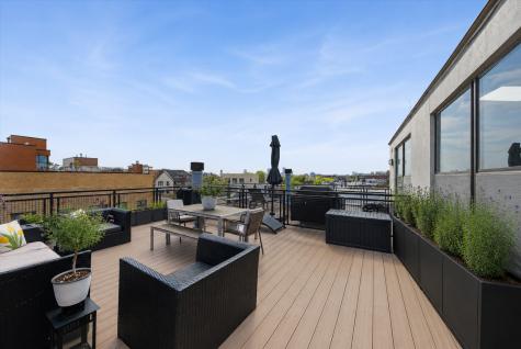 3024 North Lincoln Avenue Chicago IL 60657