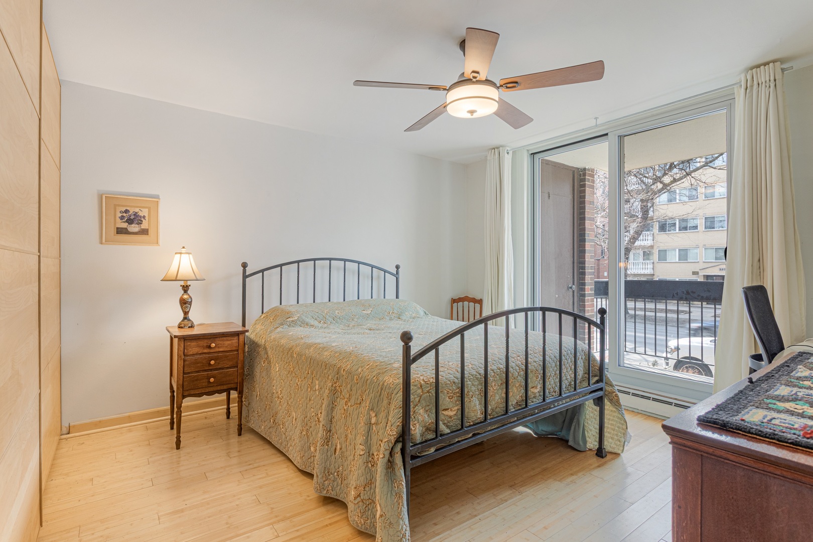 5901 North Sheridan Road Chicago IL 60660