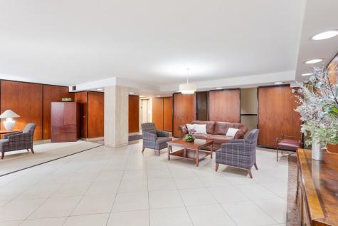 5901 North Sheridan Road Chicago IL 60660