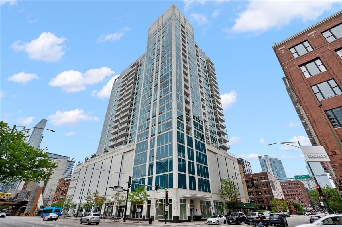 757 North Orleans Street Chicago IL 60654