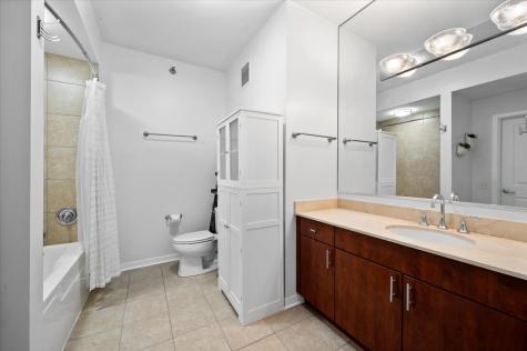 757 North Orleans Street Chicago IL 60654