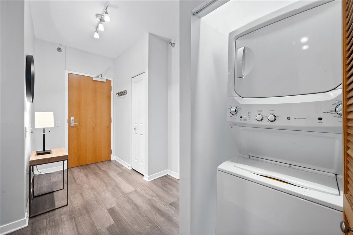 757 North Orleans Street Chicago IL 60654