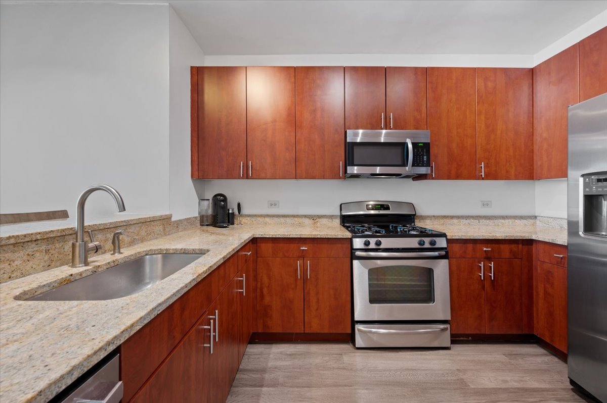 757 North Orleans Street Chicago IL 60654
