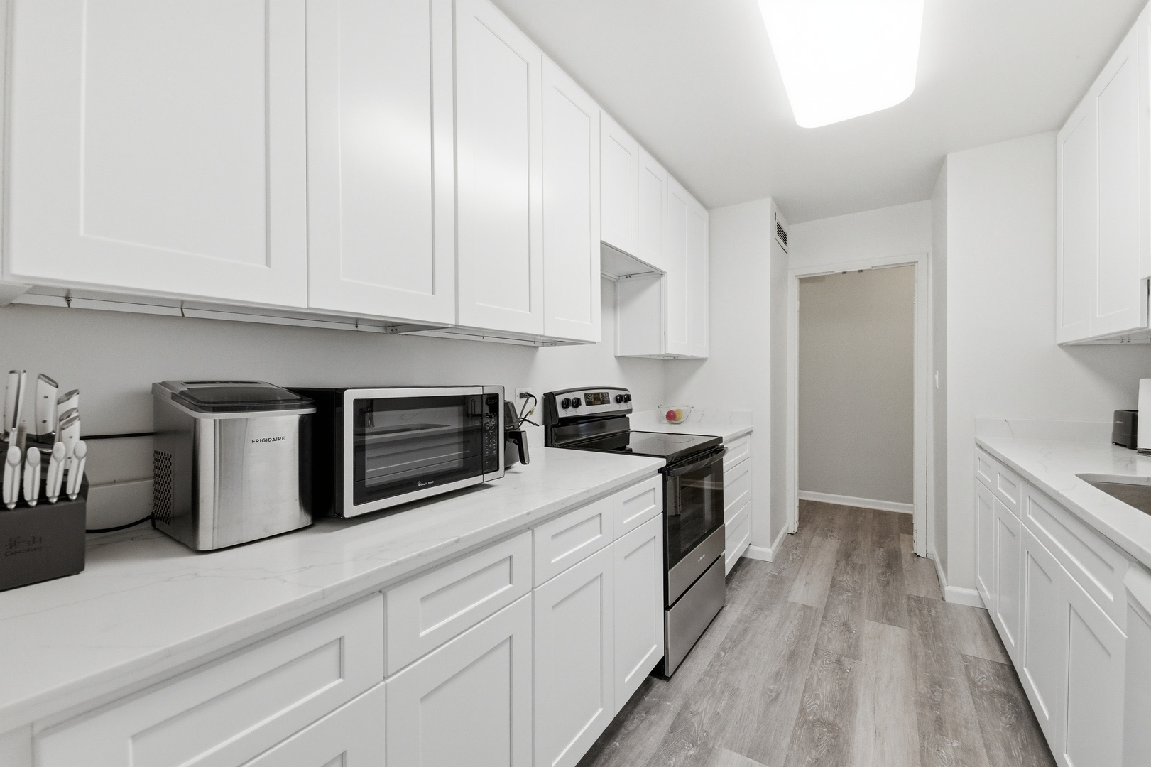 6301 North Sheridan Road Chicago IL 60660