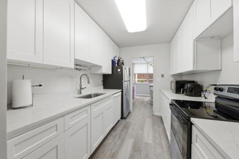 6301 North Sheridan Road Chicago IL 60660