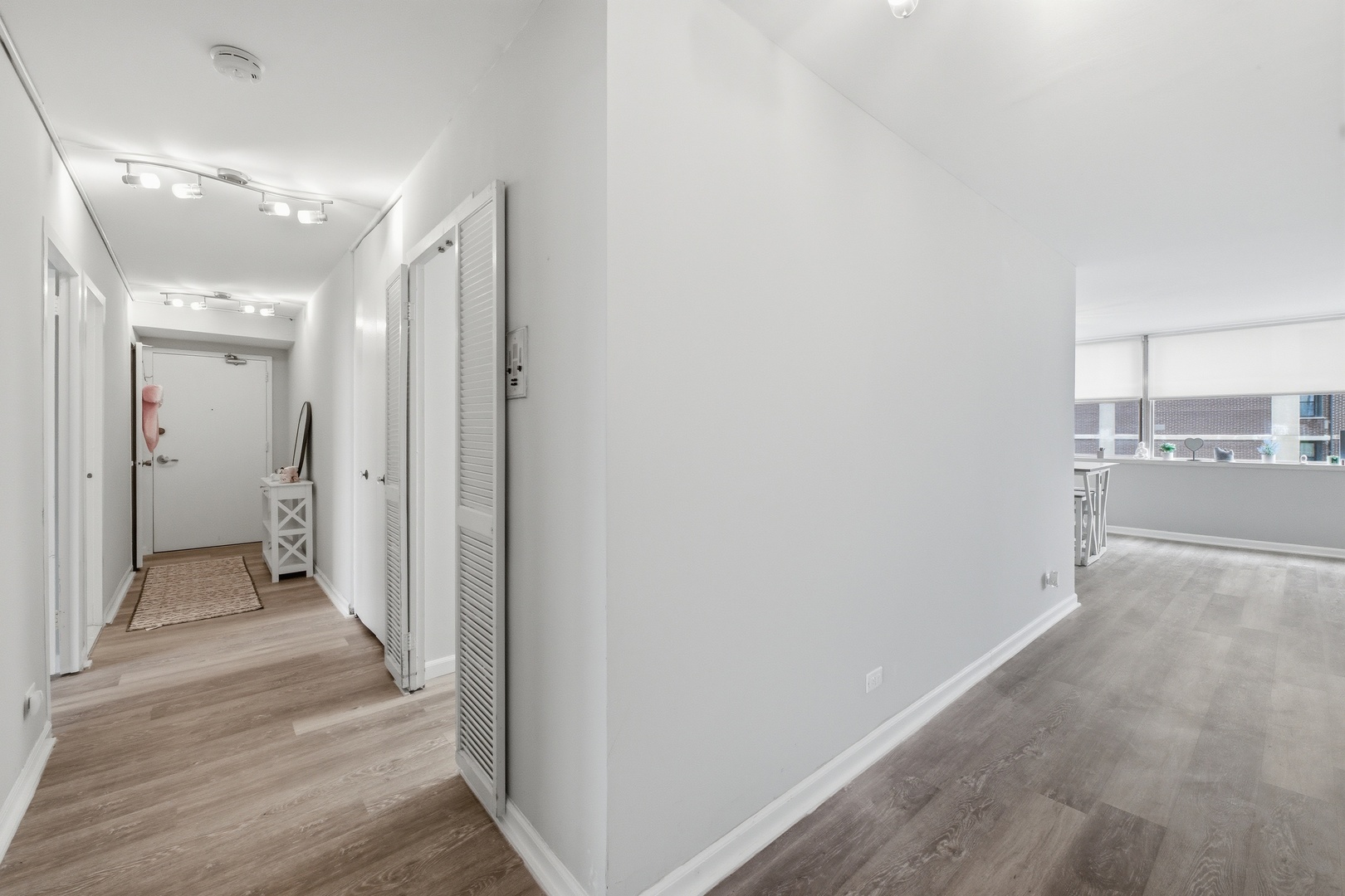 6301 North Sheridan Road Chicago IL 60660