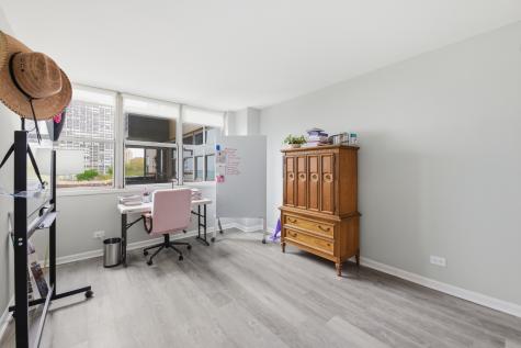 6301 North Sheridan Road Chicago IL 60660