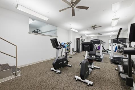 6301 North Sheridan Road Chicago IL 60660