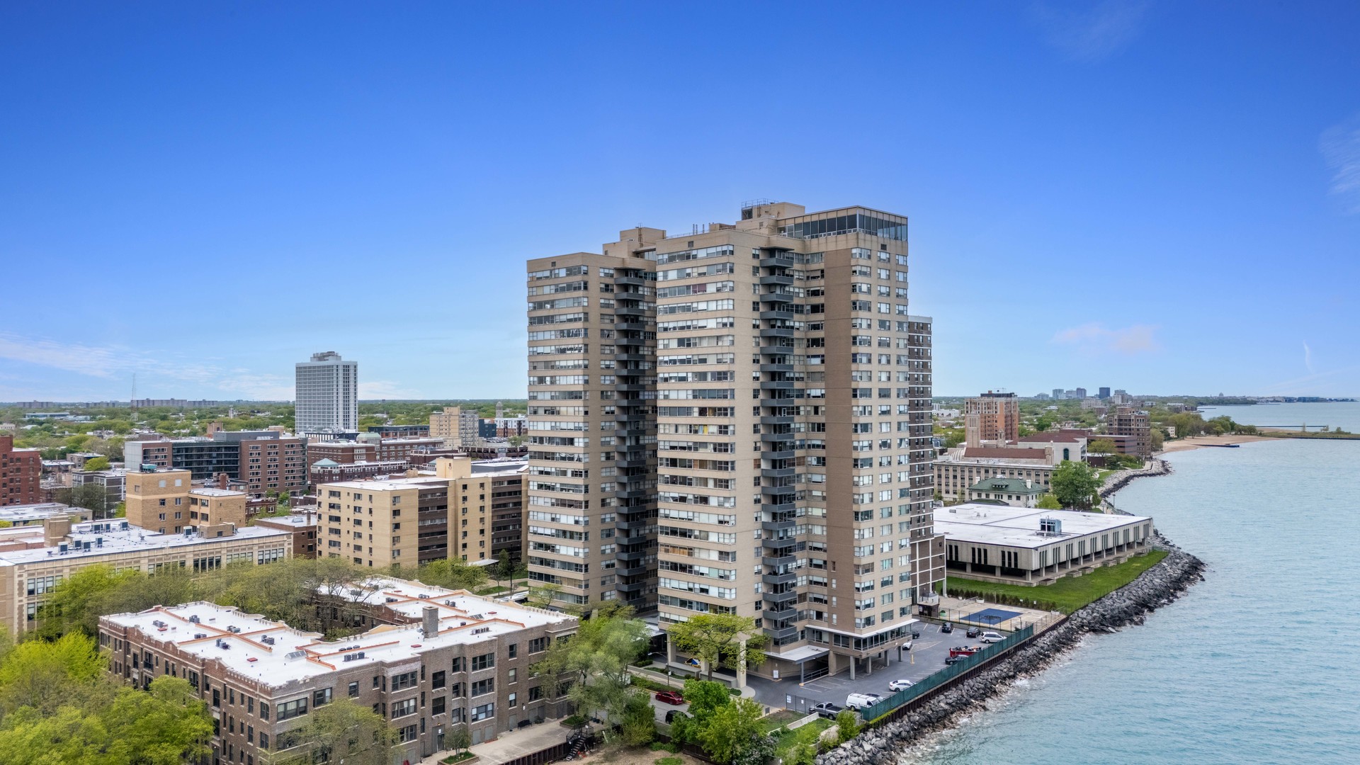 6301 North Sheridan Road Chicago IL 60660