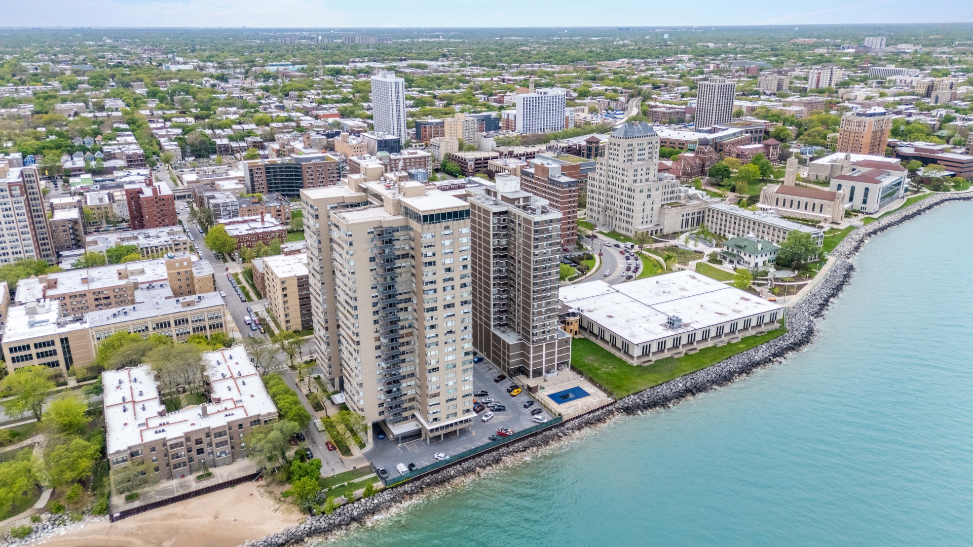 6301 North Sheridan Road Chicago IL 60660