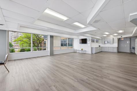 6301 North Sheridan Road Chicago IL 60660
