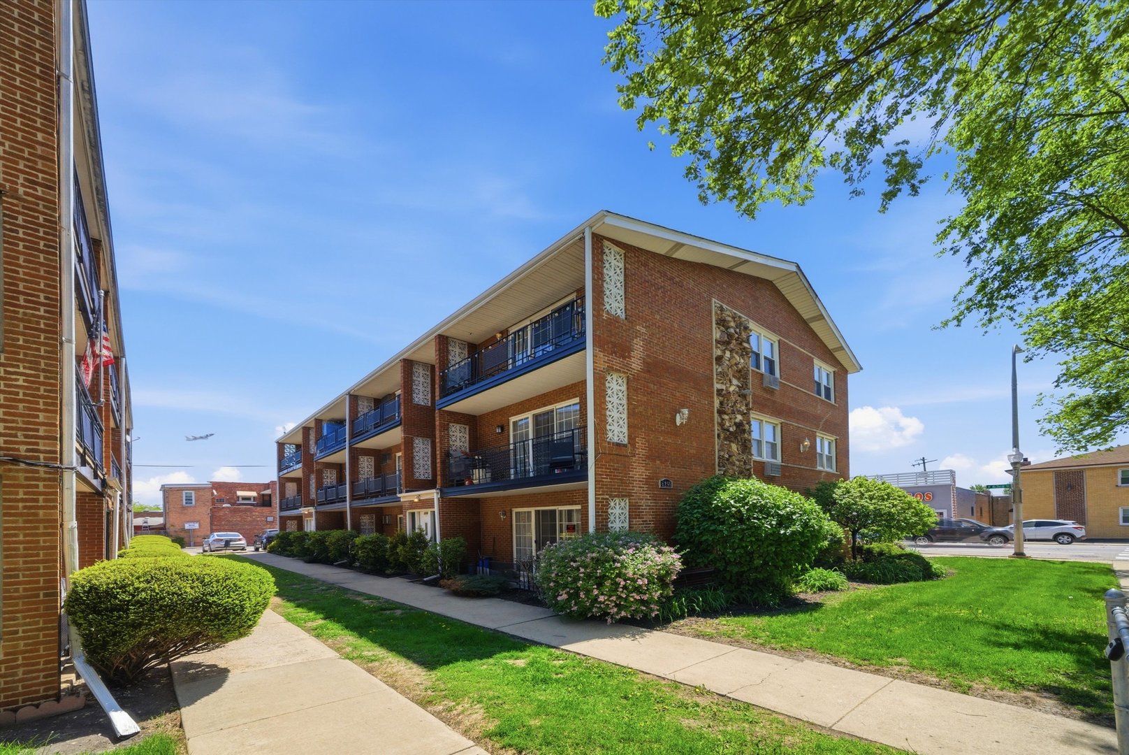 6255 South Mason Avenue Chicago IL 60638