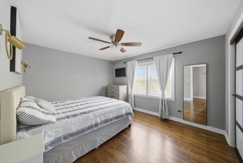 6255 South Mason Avenue Chicago IL 60638